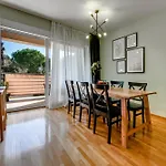 River Apartman